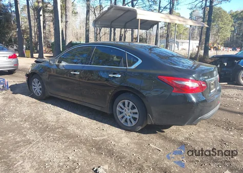2018 Nissan Altima 2.5 S z USA, uszkodzony, nr VIN 1N4AL3AP2JC224630